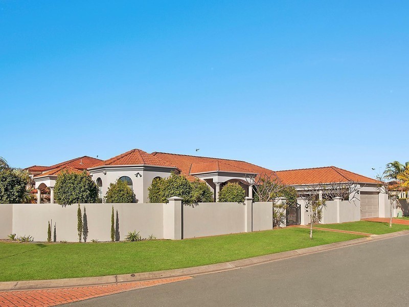 30 Deborah Avenue, Benowa Waters QLD 4217