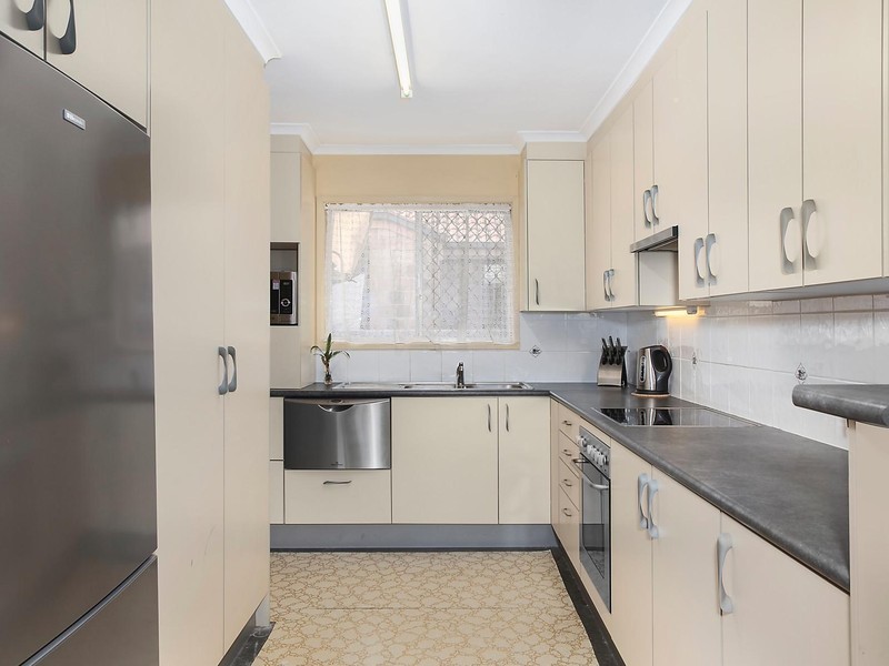 47 Stradbroke Street, Biggera Waters QLD 4216