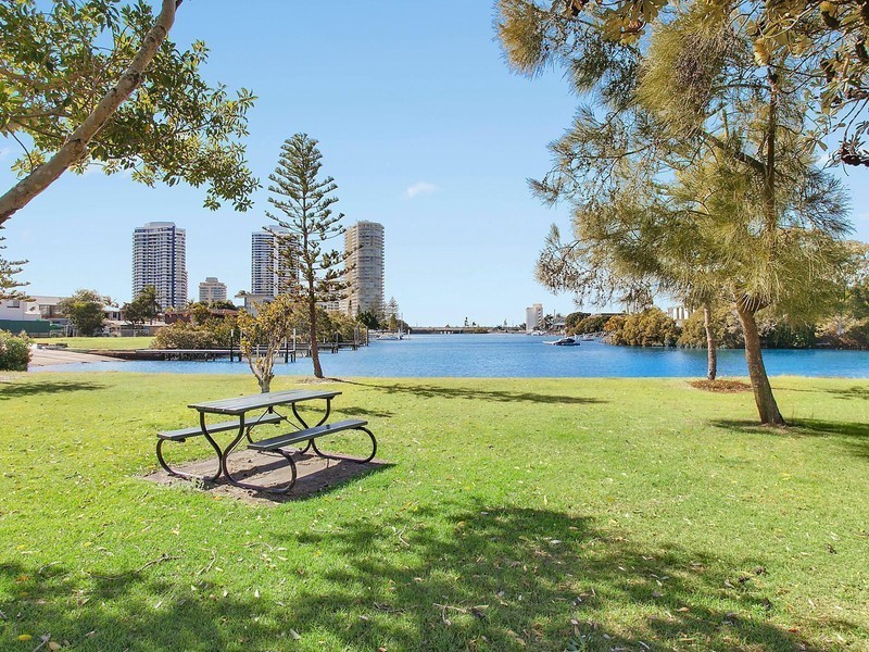 47 Stradbroke Street, Biggera Waters QLD 4216