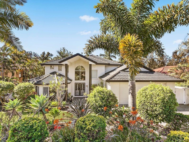 55 Chichester Drive, Arundel QLD 4214