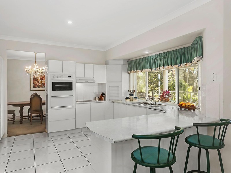 55 Chichester Drive, Arundel QLD 4214