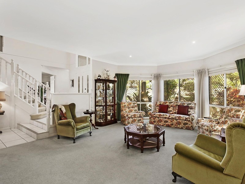 55 Chichester Drive, Arundel QLD 4214