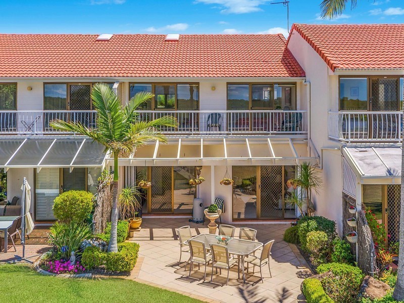 16/81 Boykambil Esplanade, Hope Island QLD 4212