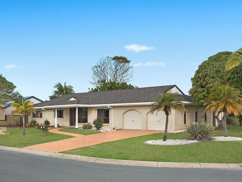 1 Pitta Place, Burleigh Waters QLD 4220