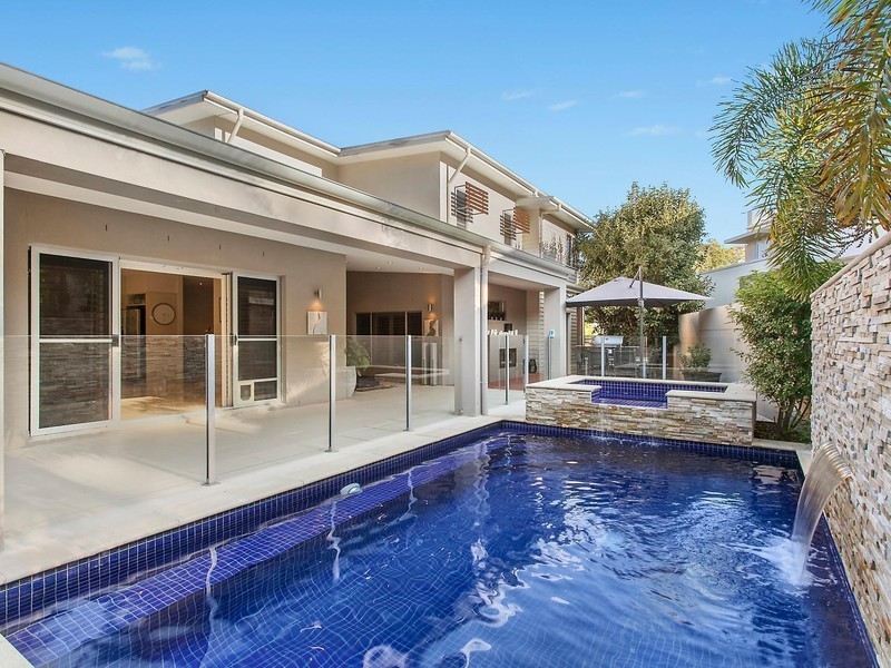 5020A Riverwood Grove, Benowa QLD 4217