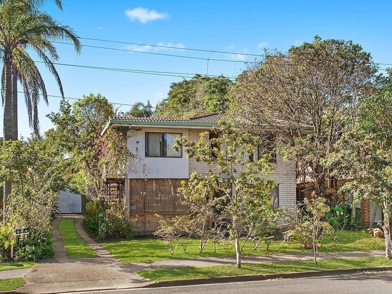 53 Breaker Street, Main Beach QLD 4217
