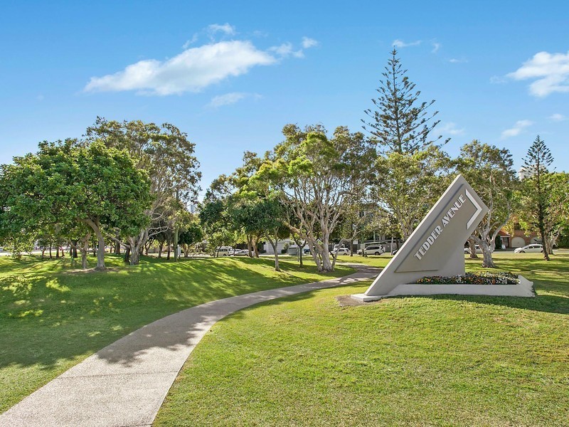 53 Breaker Street, Main Beach QLD 4217
