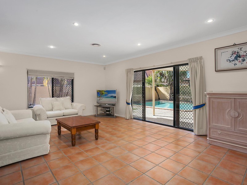 11 Jaeger Way, Benowa Waters QLD 4217