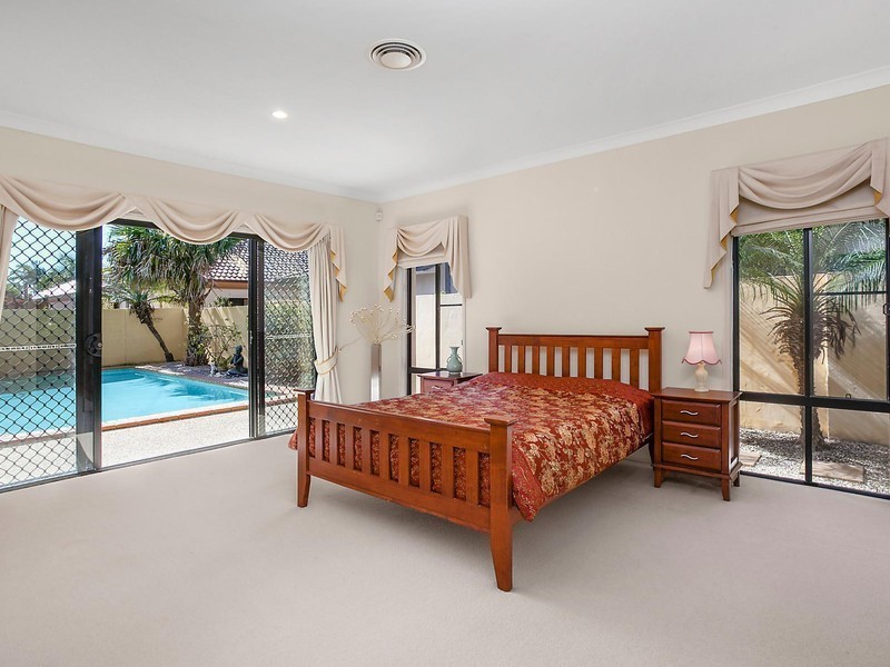 11 Jaeger Way, Benowa Waters QLD 4217