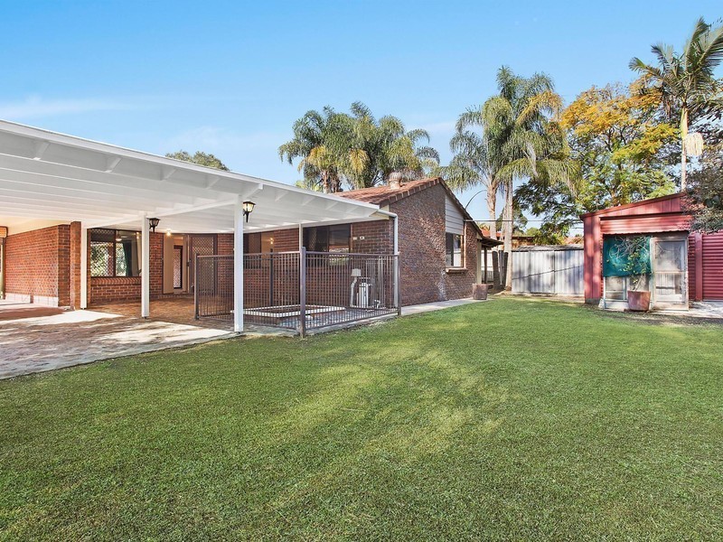 6 Richard Crescent, Highland Park QLD 4211