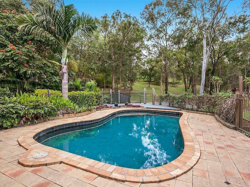 10 Fuchsia Way, Gaven QLD 4211