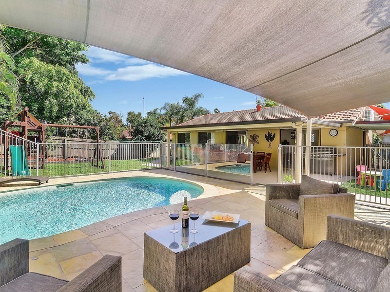 20 Lowanna Drive, Ashmore QLD 4214