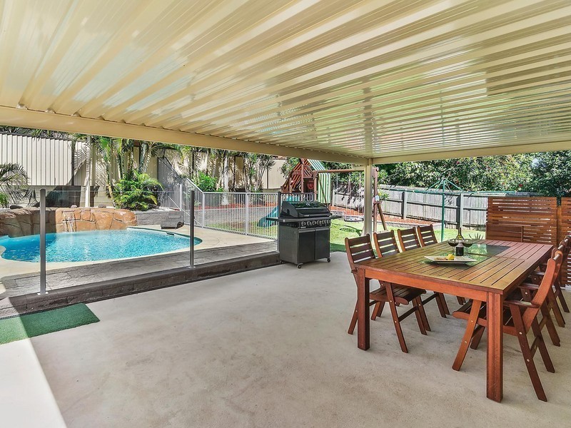 20 Lowanna Drive, Ashmore QLD 4214