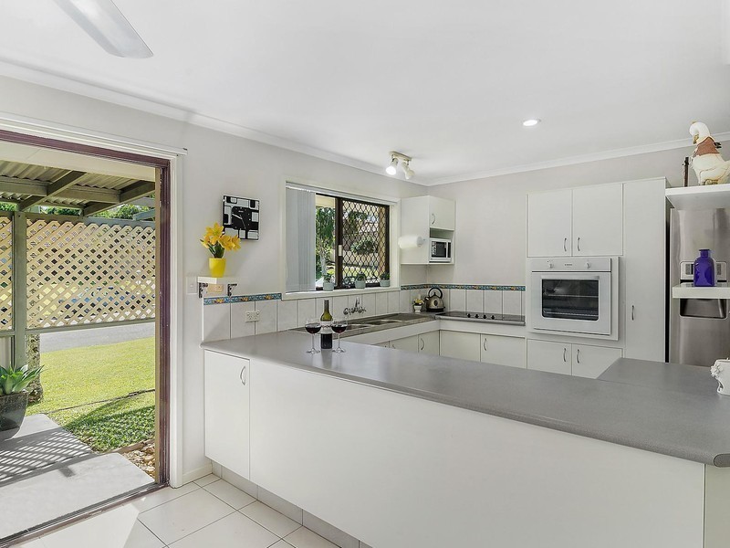 20 Lowanna Drive, Ashmore QLD 4214