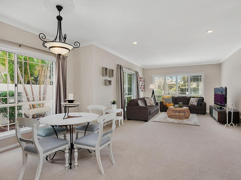 36 Montevideo Drive, Clear Island Waters QLD 4226