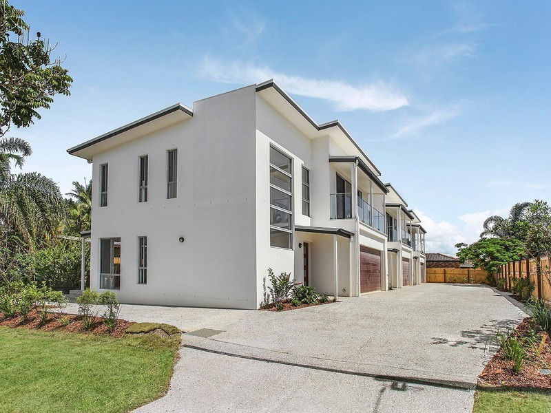 1, 2 and 3/128 Eugaree Street, Southport QLD 4215