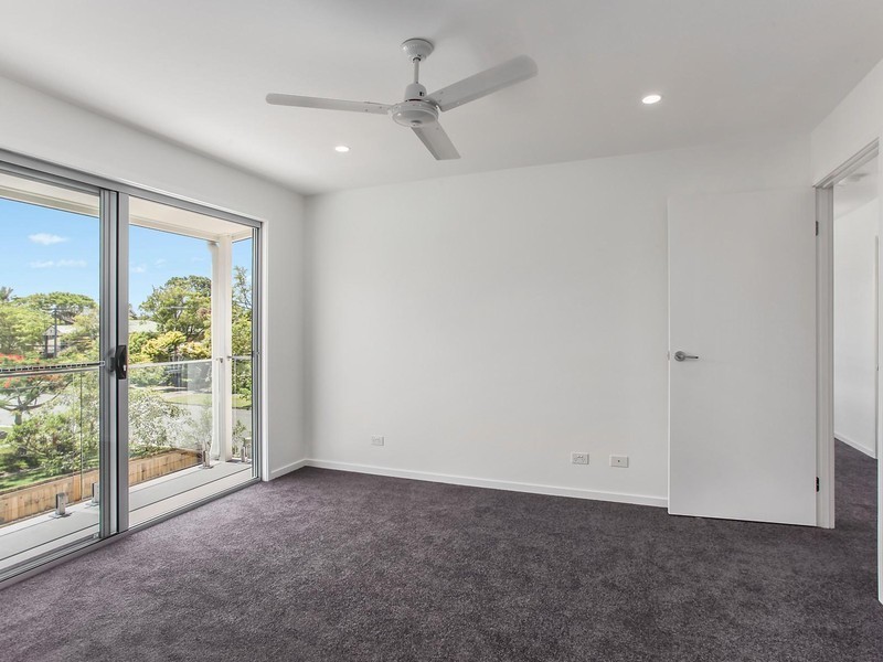 1, 2 and 3/128 Eugaree Street, Southport QLD 4215