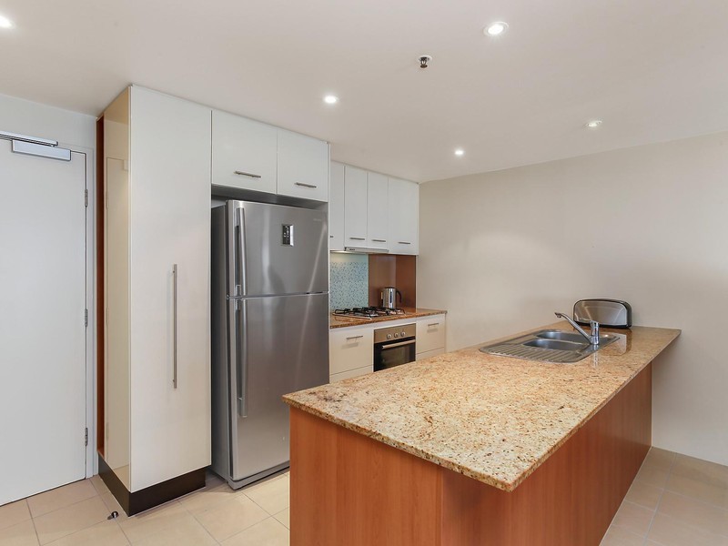 292/105 Scarborough Street, Southport QLD 4215