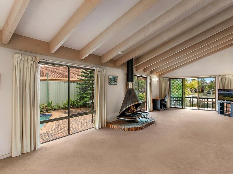 1 Argyle Crescent, Sorrento QLD 4217