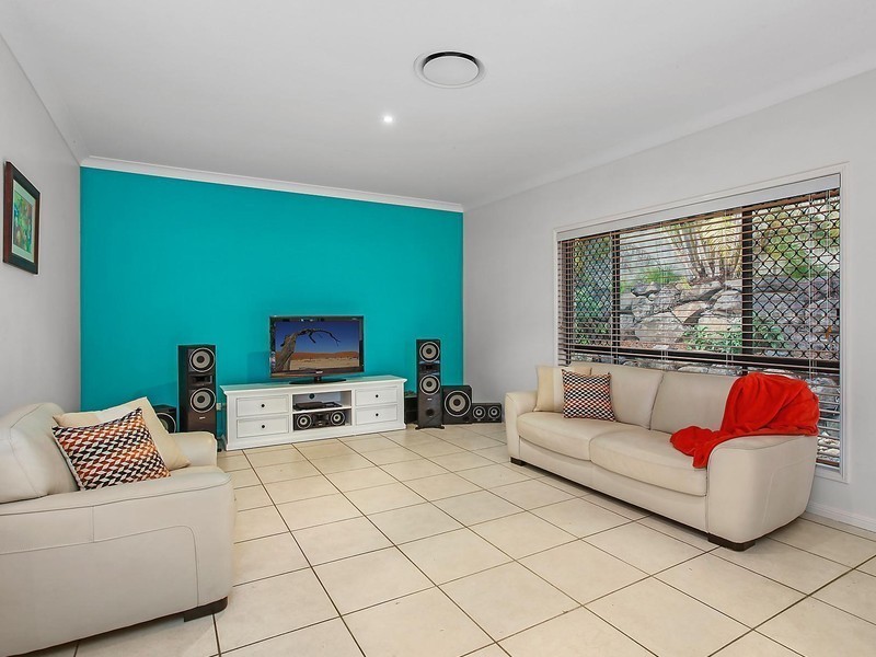 6 Tiger Drive, Arundel QLD 4214