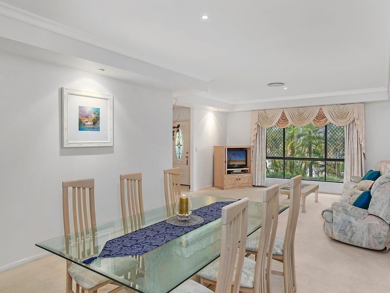 6 Tiger Drive, Arundel QLD 4214