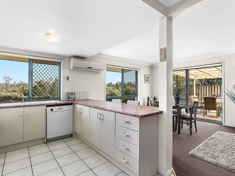 1/121 Greenacre Drive, Parkwood QLD 4214