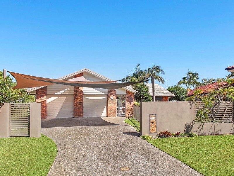 9 Sumach Place, Palm Beach QLD 4221