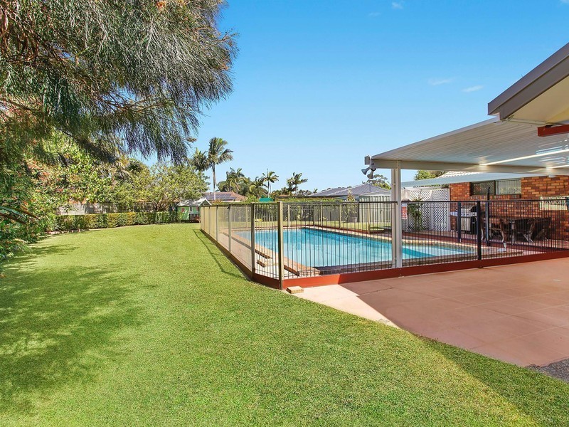 9 Sumach Place, Palm Beach QLD 4221