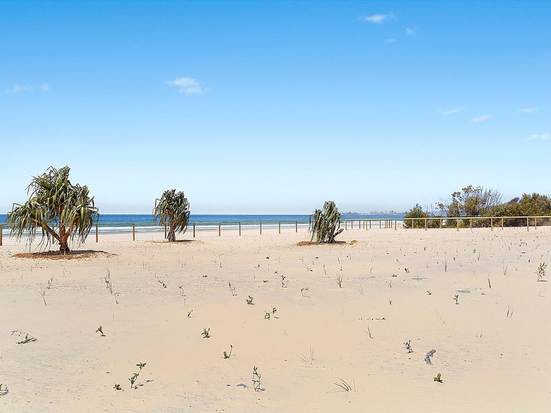 504 The Esplanade, Palm Beach QLD 4221