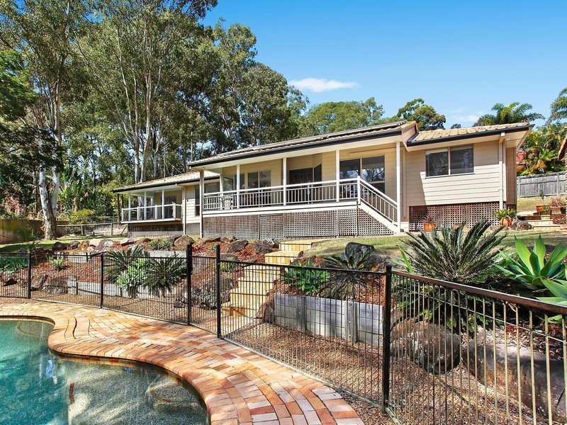 68 Riverdowns Crescent, Helensvale QLD 4212