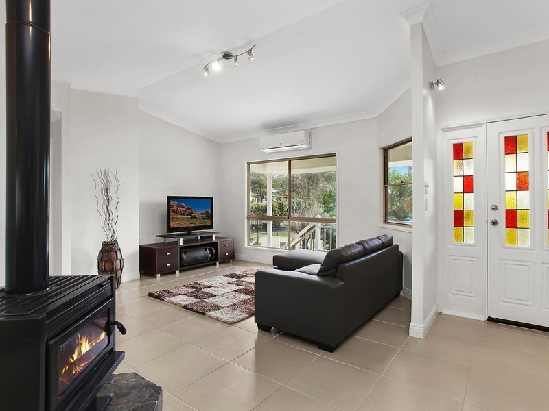 68 Riverdowns Crescent, Helensvale QLD 4212