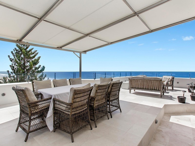 11/2 Lavarack Road, Mermaid Beach QLD 4218