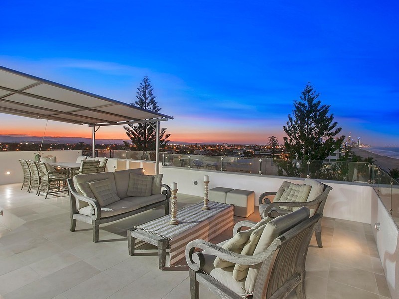 11/2 Lavarack Road, Mermaid Beach QLD 4218