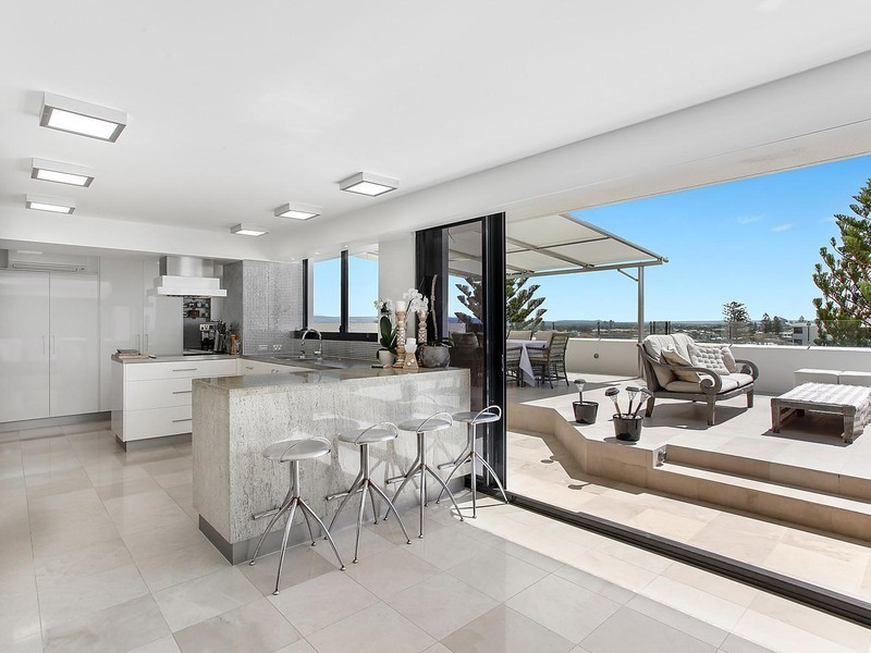 11/2 Lavarack Road, Mermaid Beach QLD 4218