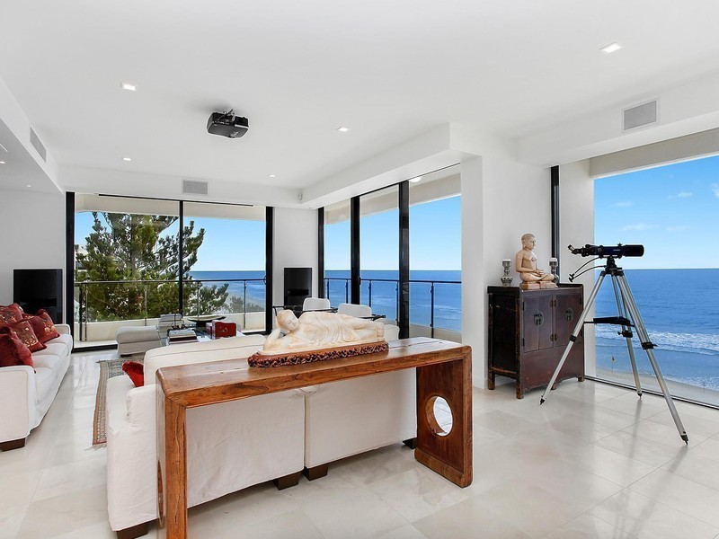 11/2 Lavarack Road, Mermaid Beach QLD 4218