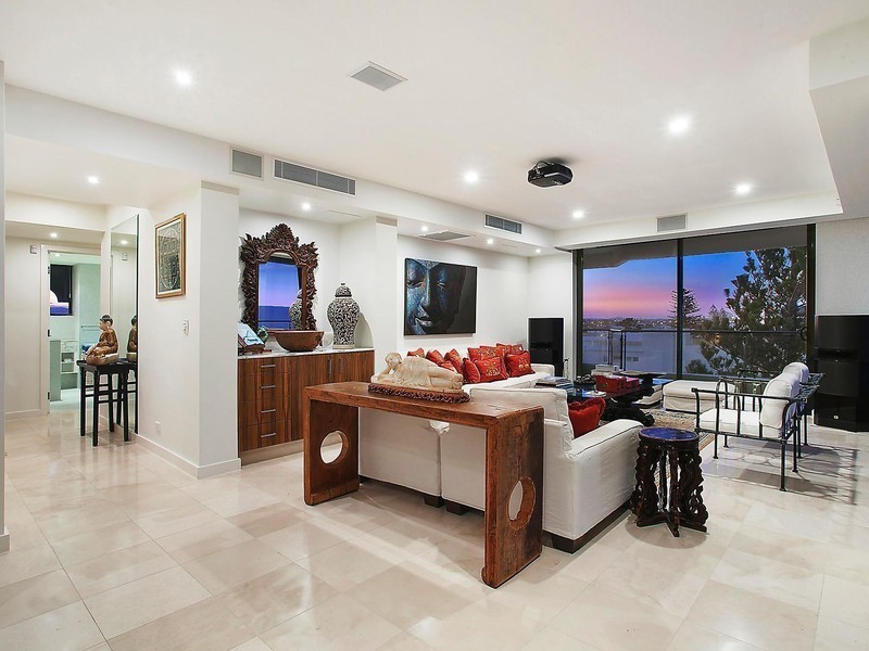 11/2 Lavarack Road, Mermaid Beach QLD 4218