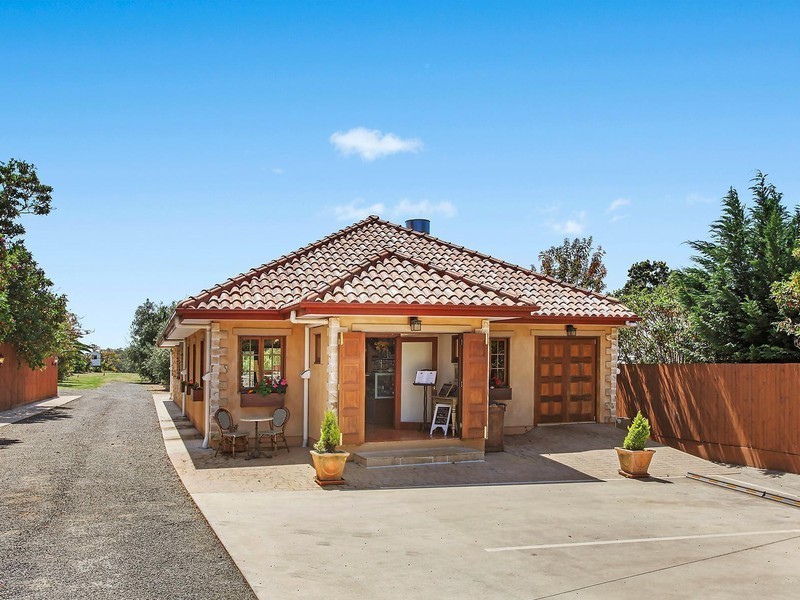 87 Main Western Road, Tamborine Mountain QLD 4272