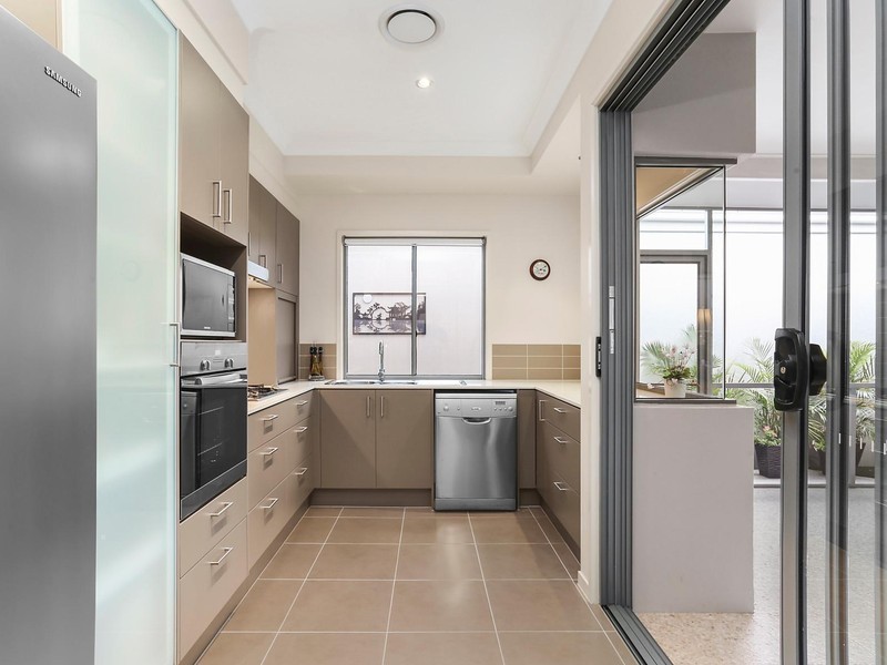 131/299 Napper Road, Arundel QLD 4214