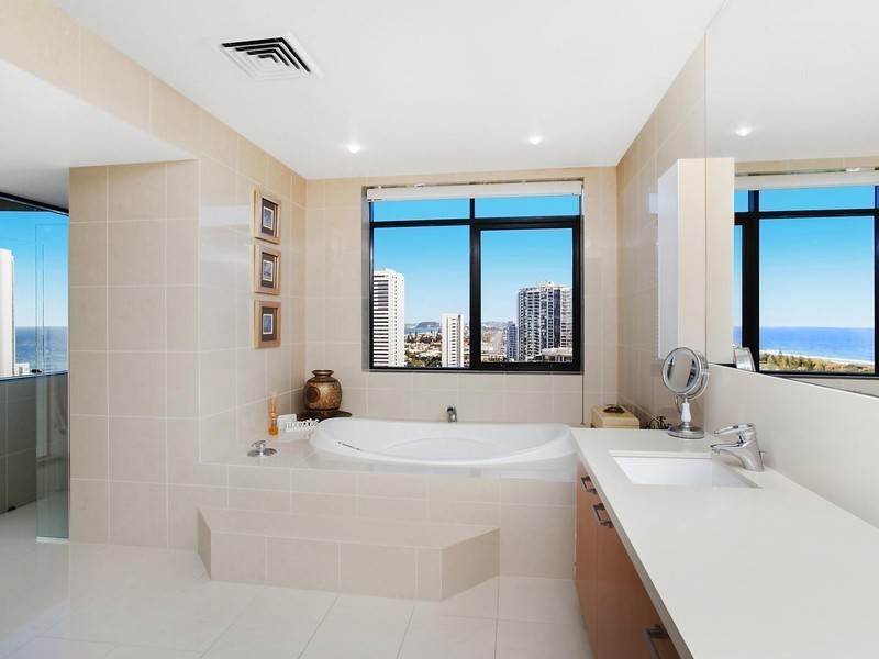 72 Surf Parade, Broadbeach QLD 4218