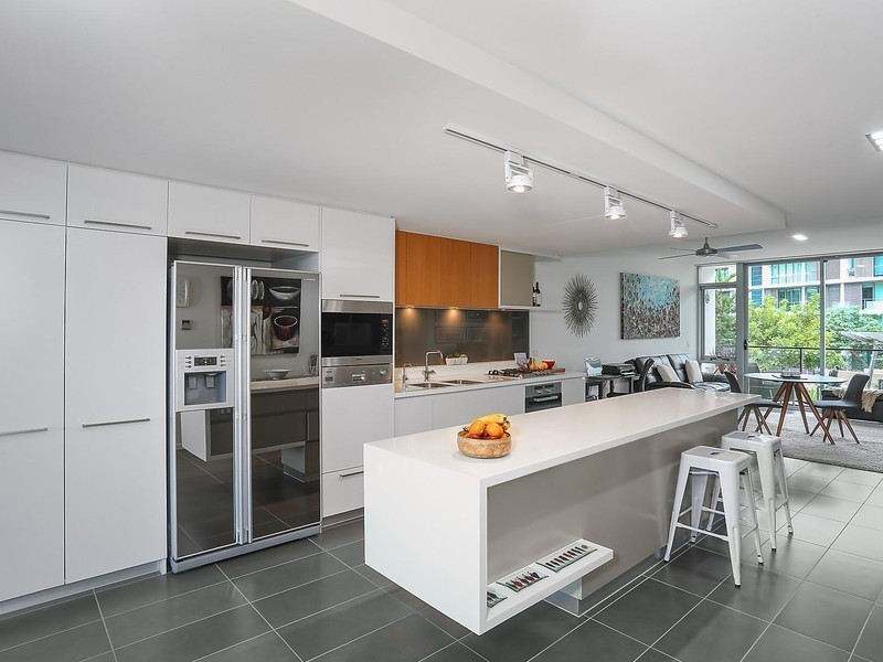 30202/2 Ephraim Island Parade, Paradise Point QLD 4216