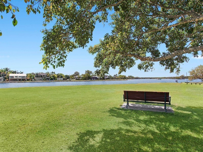 72 Coombe Avenue, Hope Island QLD 4212