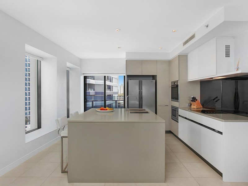 801/4 The Esplanade, Surfers Paradise QLD 4217