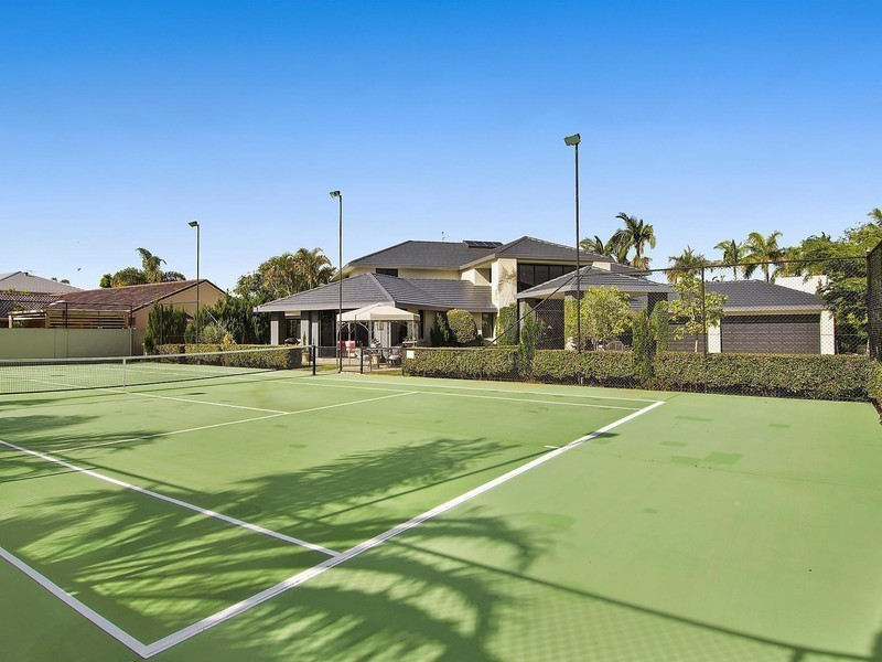 31 Campbell Street, Sorrento QLD 4217