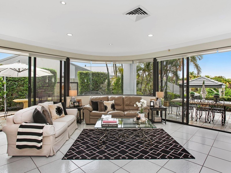 31 Campbell Street, Sorrento QLD 4217