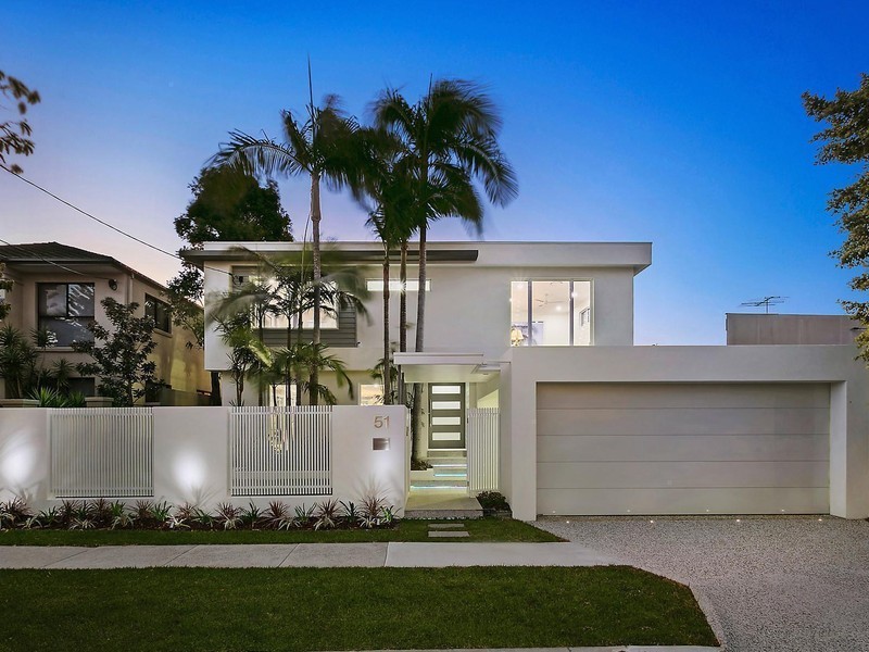 51 Amalfi Drive, Isle Of Capri QLD 4217
