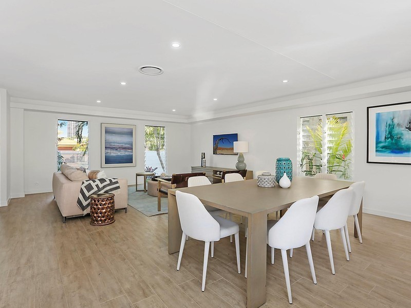 51 Amalfi Drive, Isle Of Capri QLD 4217