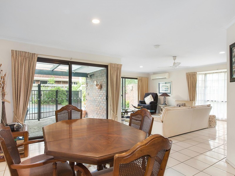 1 Montebello Court, Mermaid Waters QLD 4218