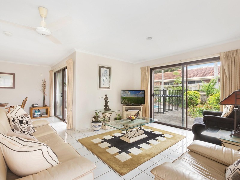 1 Montebello Court, Mermaid Waters QLD 4218