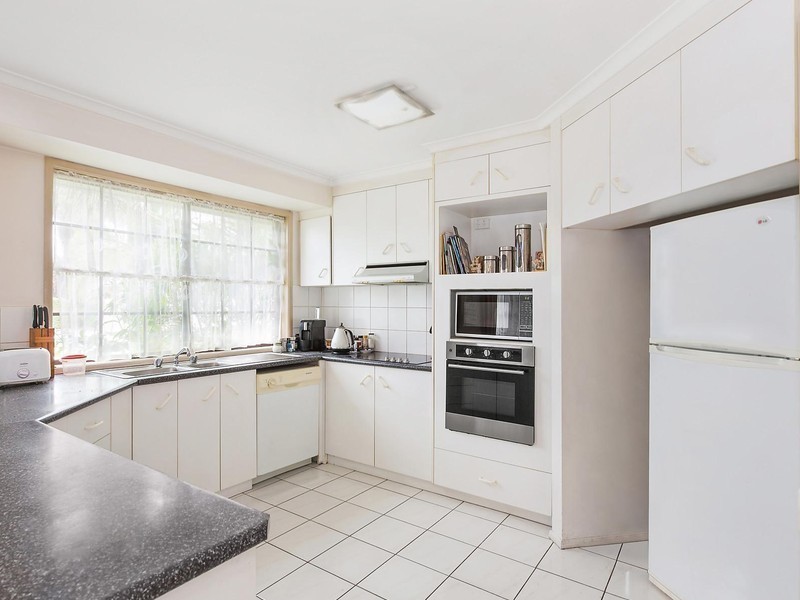 1 Montebello Court, Mermaid Waters QLD 4218