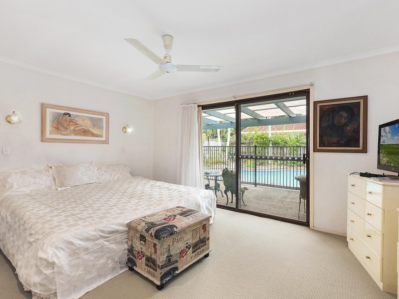 1 Montebello Court, Mermaid Waters QLD 4218